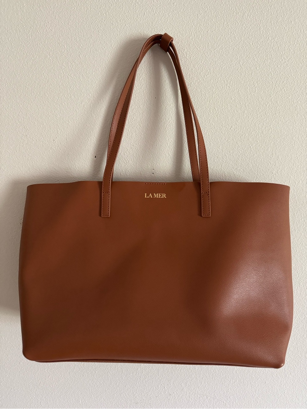 La Mer Caramel Brown Leather Tote with Gold Logo